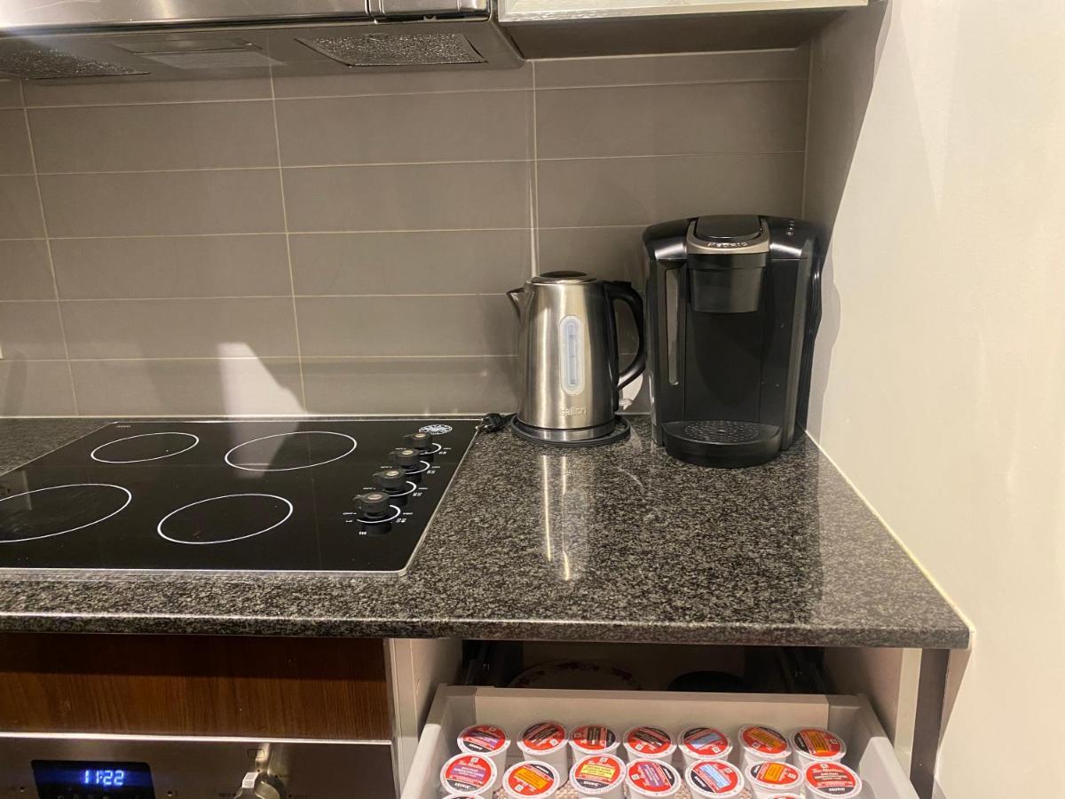 Cozy 2 Bedroom Free Parking Downtown Toronto 1Min Scotiabank Arena Tff Cn Tower Rogers Centre Union Station Exterior foto